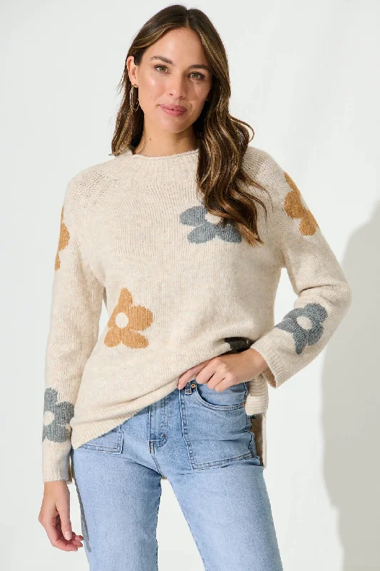 Aster Knit In Beige With Flower Wool Blend