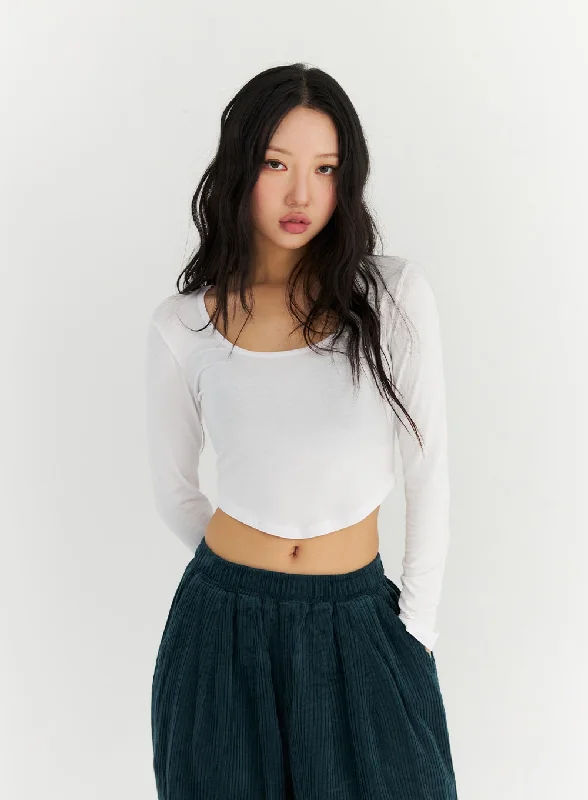 basic-u-neck-long-sleeve-crop-tee-cn303