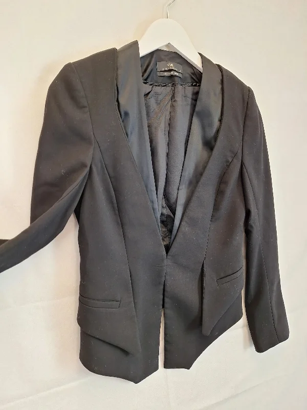 cue-two-fabric-tuxedo-jacket-size-8-b025-433-ba