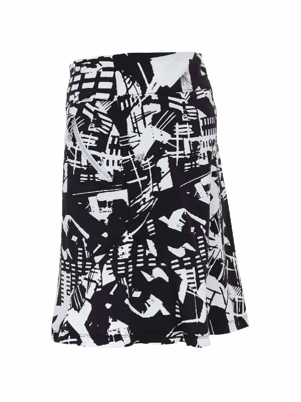 golf-skort-in-black-white