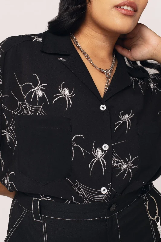 h60329-grungy-spider-shirt h60329-grungy-spider-shirt