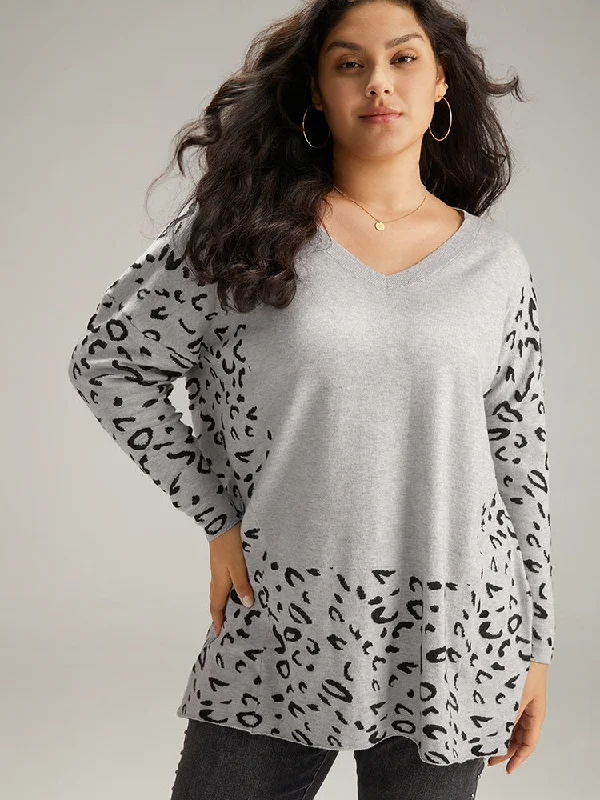 patchwork-leopard-print-v-neck-pullover