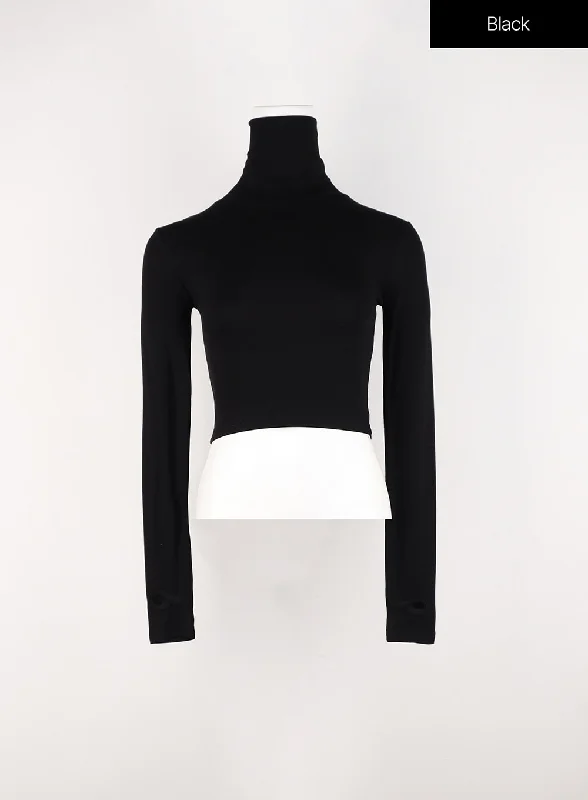 slim-fit-turtleneck-crop-top-in301