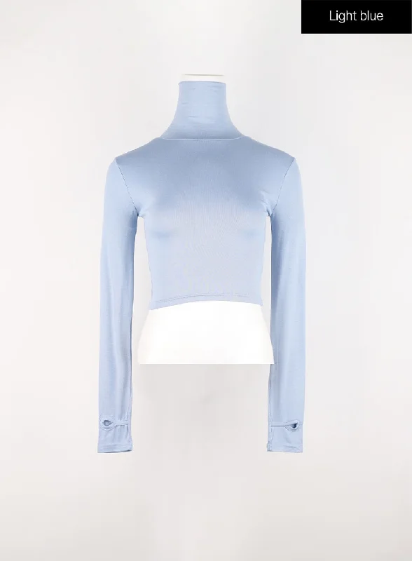 slim-fit-turtleneck-crop-top-in301