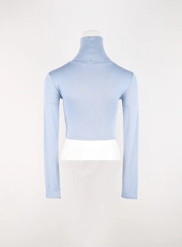 slim-fit-turtleneck-crop-top-in301