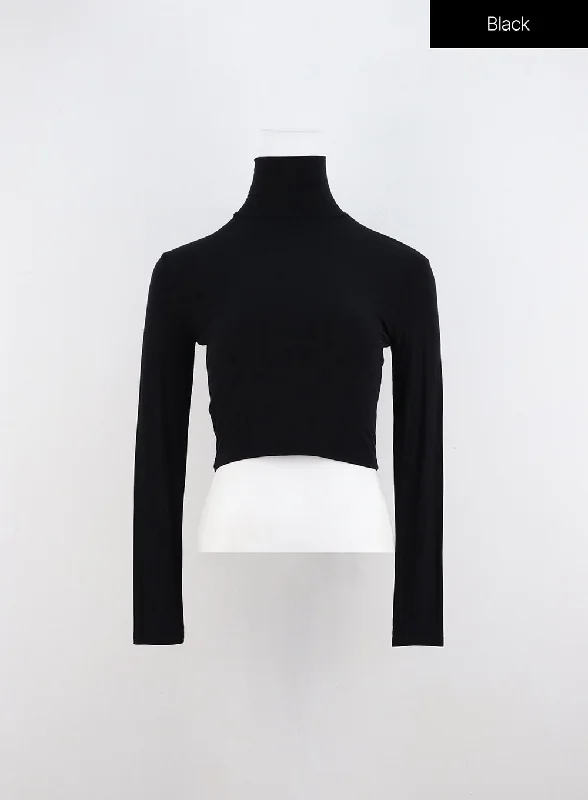 solid-long-sleeve-turtleneck-crop-io320