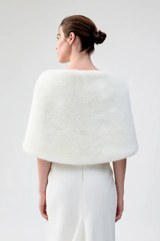 unreal-fur-yasmin-wrap-blanc