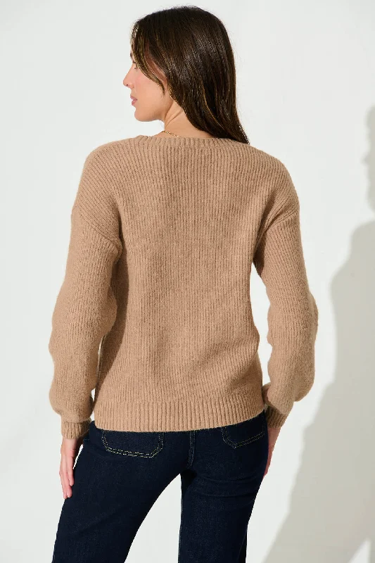 valeria-knit-in-camel-wool-blend